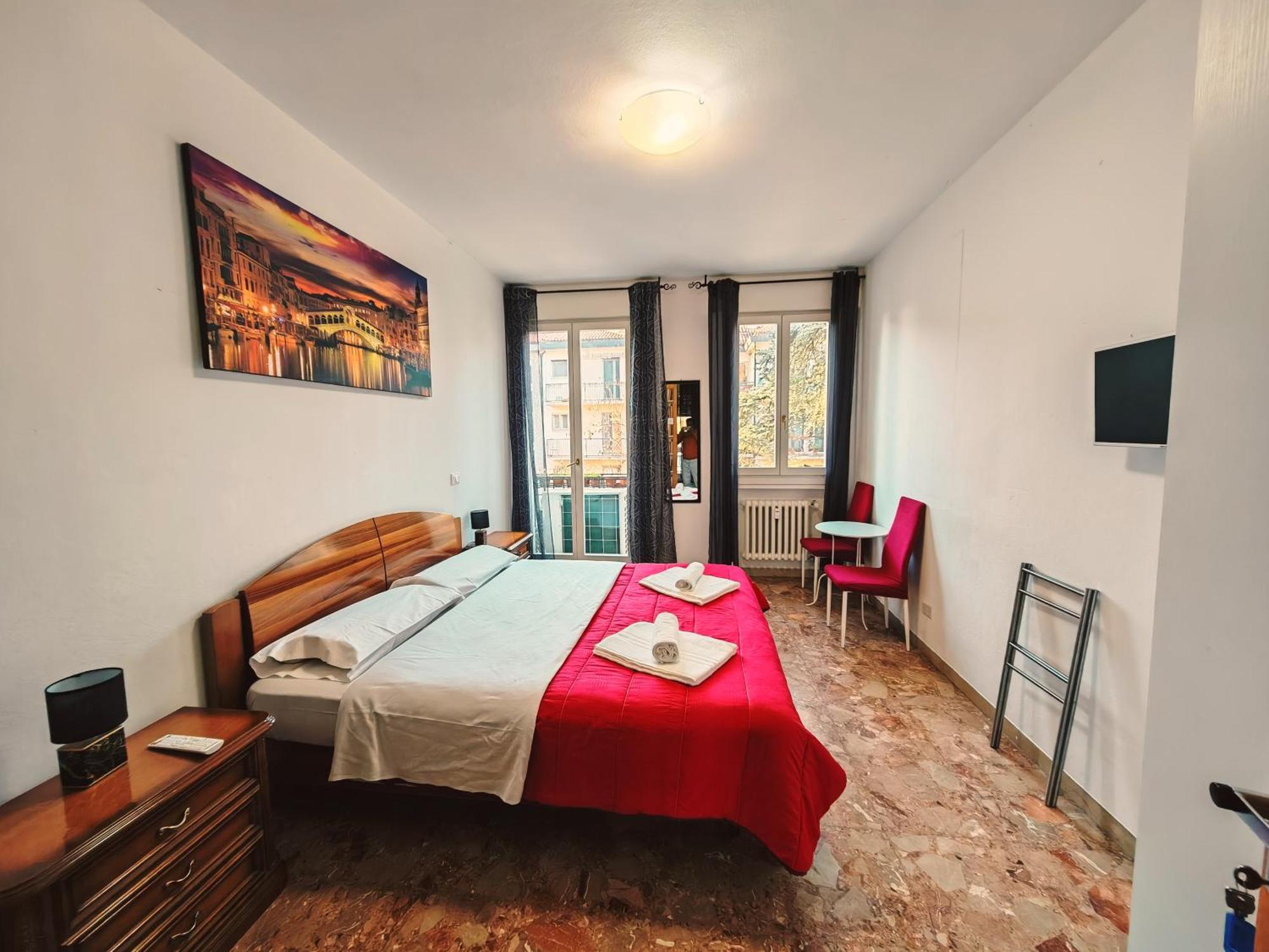 Goldmine Guest House 2 Venezia Camera foto